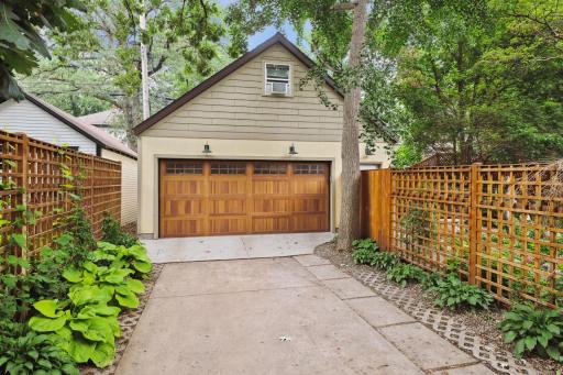 215 Cecil Street SE, Minneapolis, MN 55414