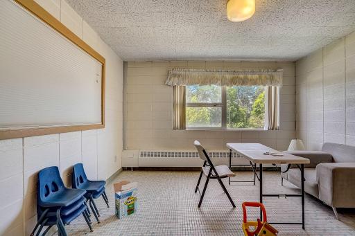 717 Highway 7, Hopkins, MN 55305