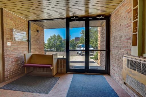 717 Highway 7, Hopkins, MN 55305