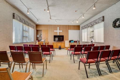 717 Highway 7, Hopkins, MN 55305