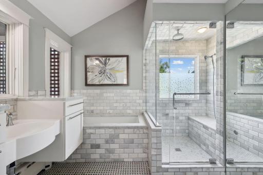 Photo for 2708 Irving Avenue S, Minneapolis, MN 55408 - Listing #6391325 2708 Irving Avenue S, Minneapolis, MN 55408