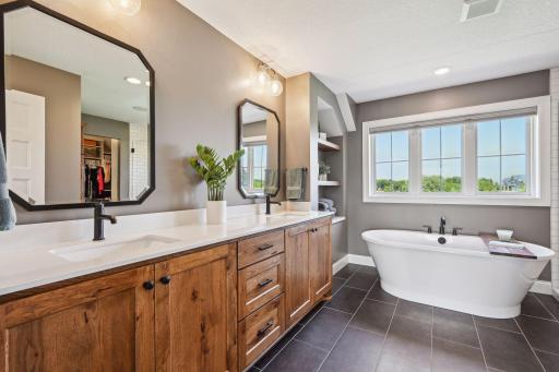 185 Hamilton Hills, Orono, MN 55359