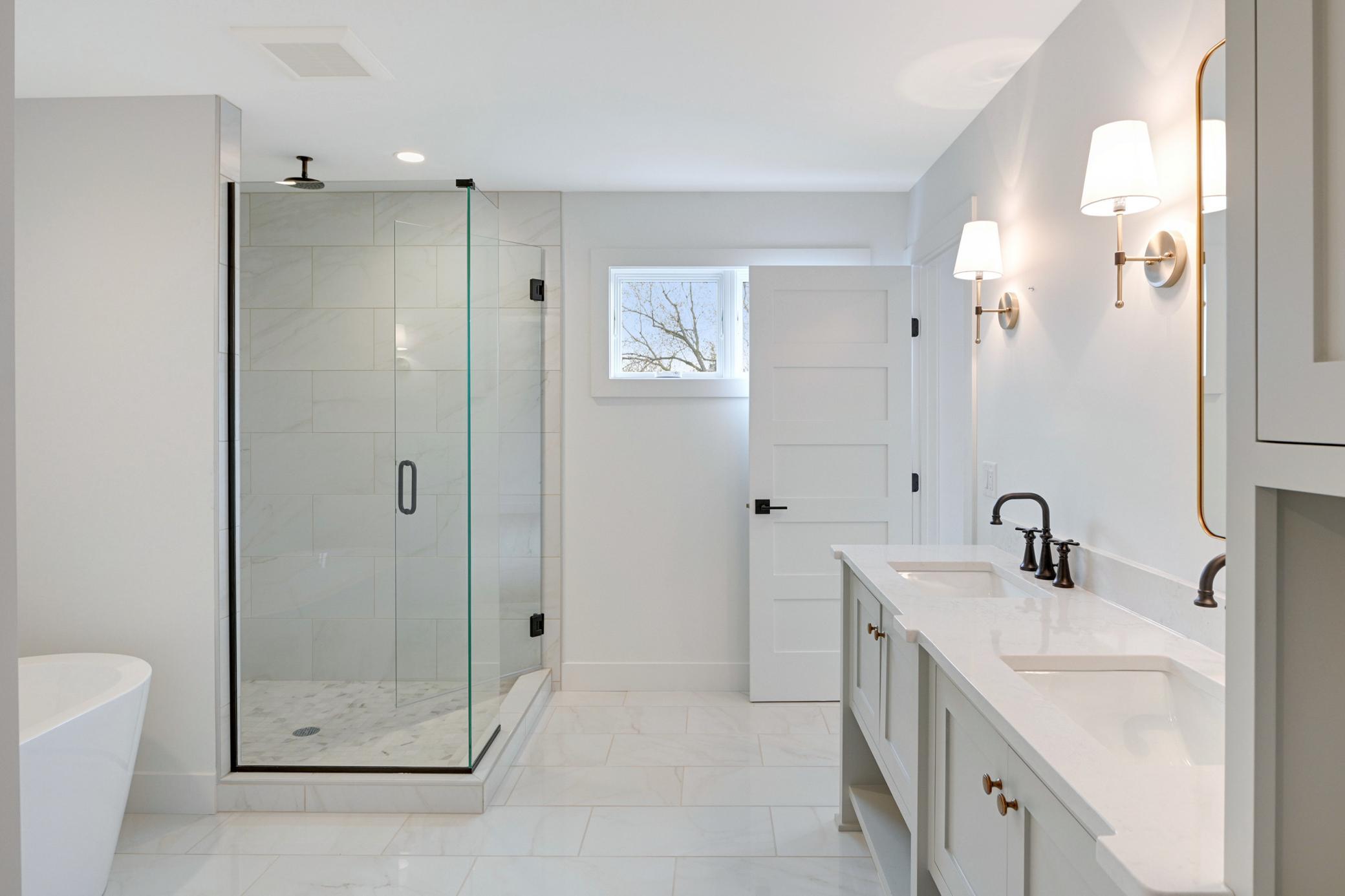 Large master en suite
