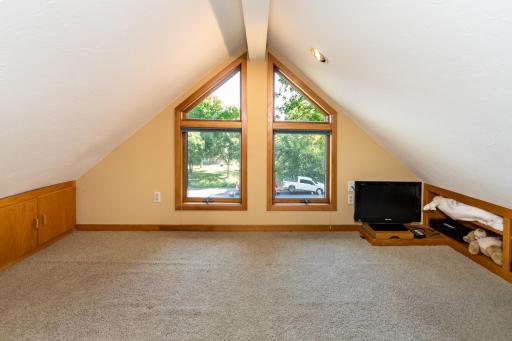 24424 E Cedar Lake Drive, New Prague, MN 56071