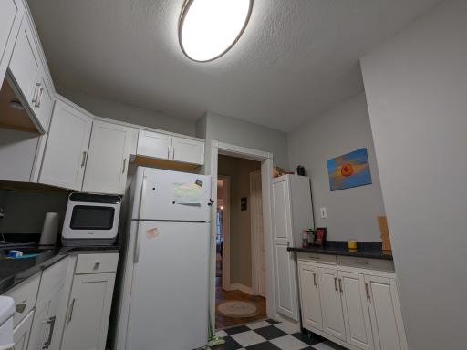 Kitchen (w/ tabletop dishwasher)
