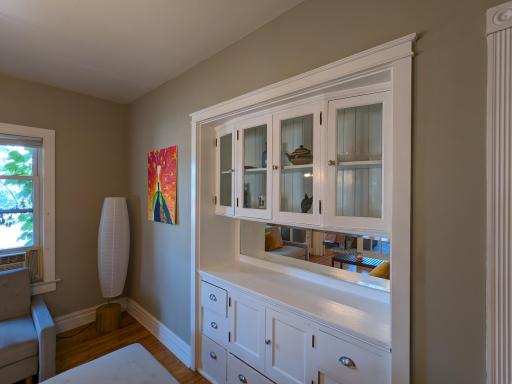 Built-in hutch
