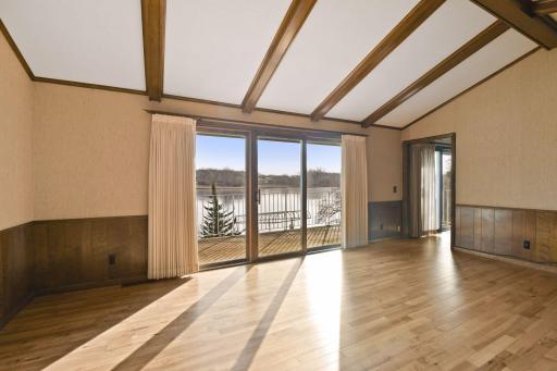 1860 Major Drive N, Golden Valley, MN 55422