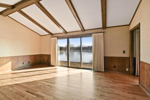 1860 Major Drive N, Golden Valley, MN 55422