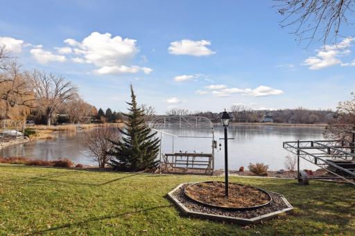 1860 Major Drive N, Golden Valley, MN 55422