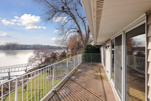 1860 Major Drive N, Golden Valley, MN 55422