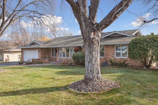 1860 Major Drive N, Golden Valley, MN 55422