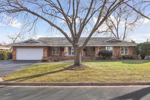 1860 Major Drive N, Golden Valley, MN 55422
