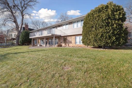 1860 Major Drive N, Golden Valley, MN 55422