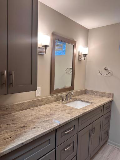 1860 Major Drive N, Golden Valley, MN 55422