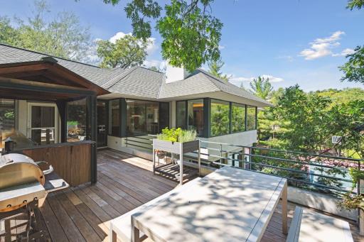 2226 Oakland Road, Minnetonka, MN 55305