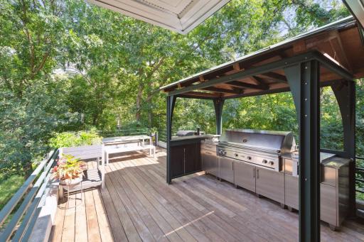 2226 Oakland Road, Minnetonka, MN 55305