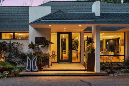 2226 Oakland Road, Minnetonka, MN 55305