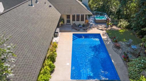 2226 Oakland Road, Minnetonka, MN 55305