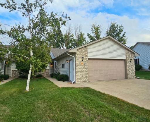 34 Line Drive, Morris, MN 56267