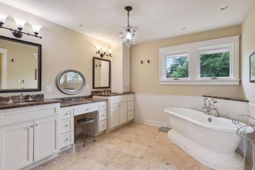 5105 Suburban Drive, Excelsior, MN 55331