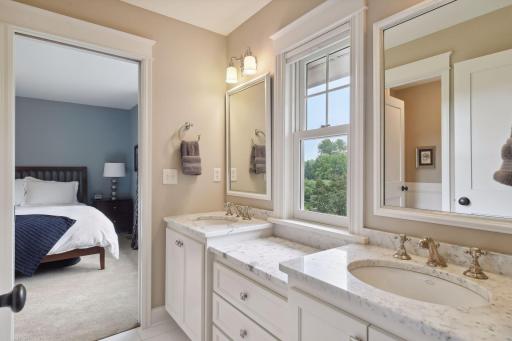 5105 Suburban Drive, Excelsior, MN 55331