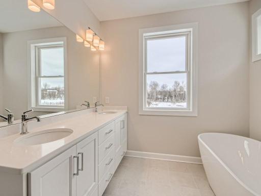 25 Primary Bathroom.jpg