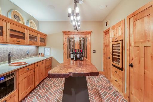 21627 Broadwater Drive, Pelican Rapids, MN 56572