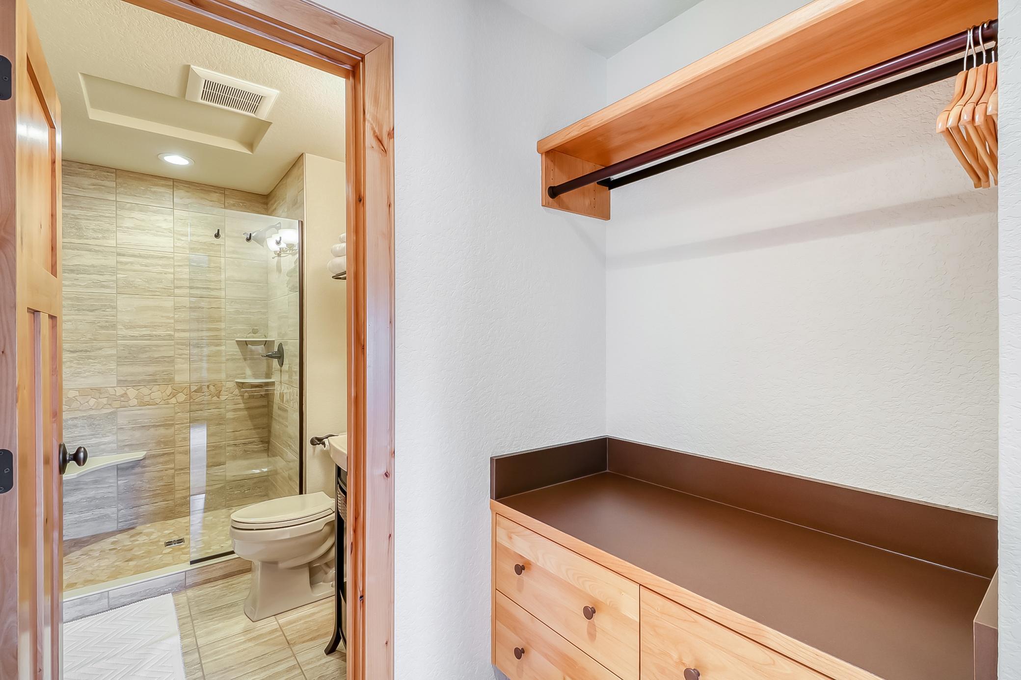 Upstairs Bonusroom1_3.jpg