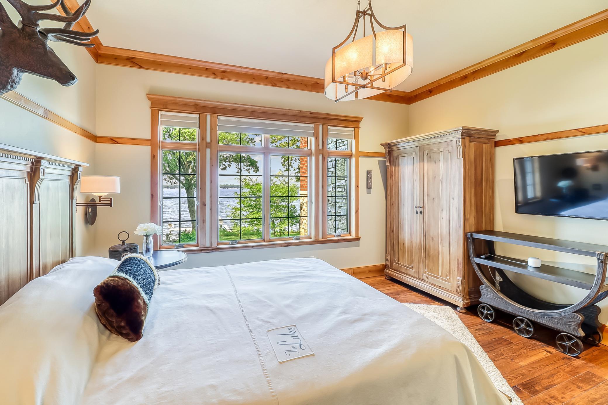 Primary Bedroom1_2.jpg