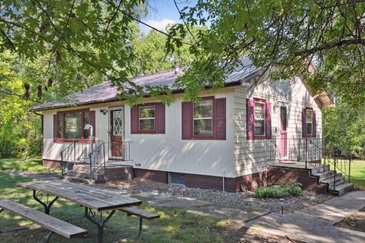 Welcome to 6288 47th Street Southeast!