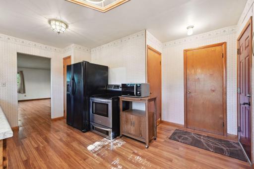 Side Entry into the Kitchen