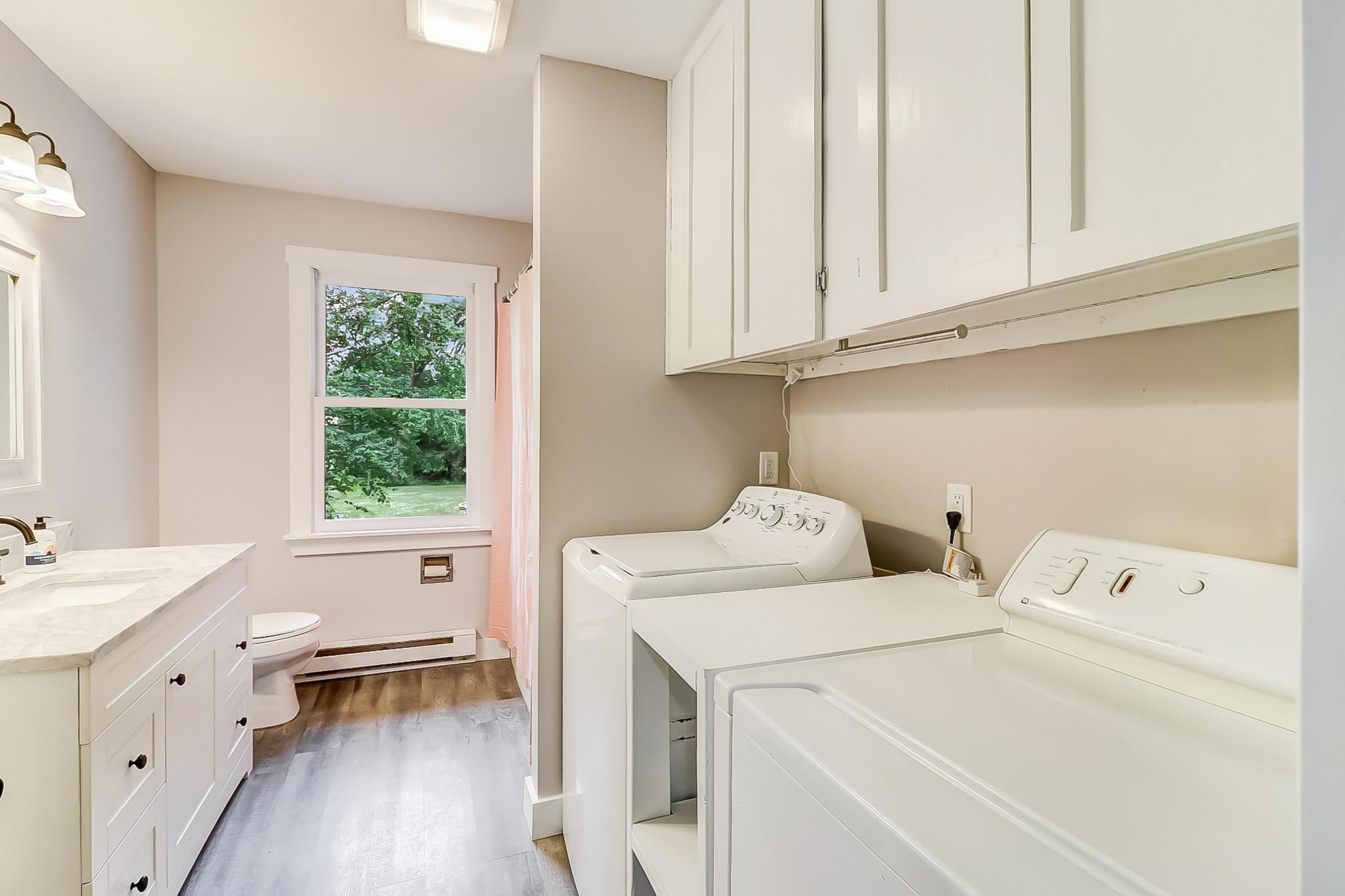 Bathroom1_Laundry.jpg