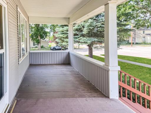 Imagine relaxing, reading a book on this front porch!