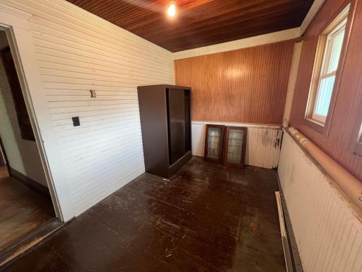 Extra room on upper floor