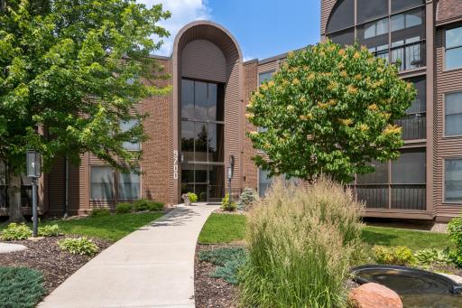 9700 Portland Avenue S, 228, Bloomington, MN 55420