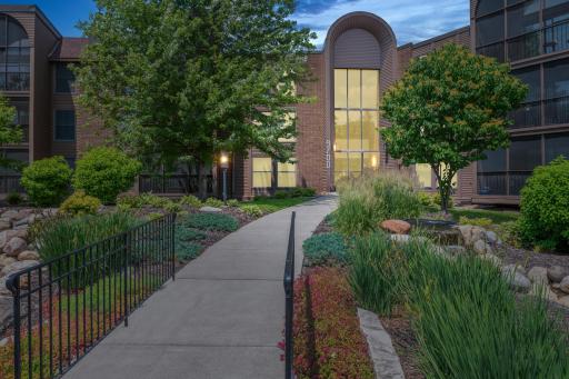 9700 Portland Avenue S, 228, Bloomington, MN 55420