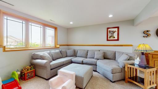 302 Luella Place NE, Stewartville, MN 55976