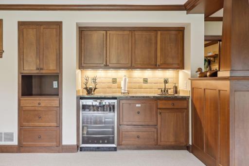 6 Spring Marsh Lane, North Oaks, MN 55127