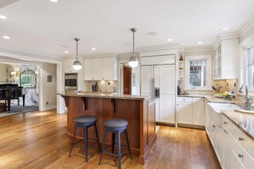6 Spring Marsh Lane, North Oaks, MN 55127