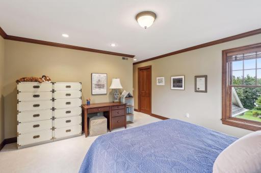 6 Spring Marsh Lane, North Oaks, MN 55127