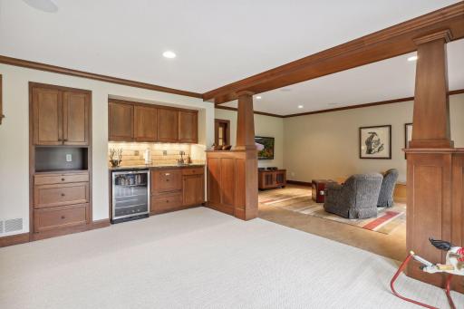 6 Spring Marsh Lane, North Oaks, MN 55127