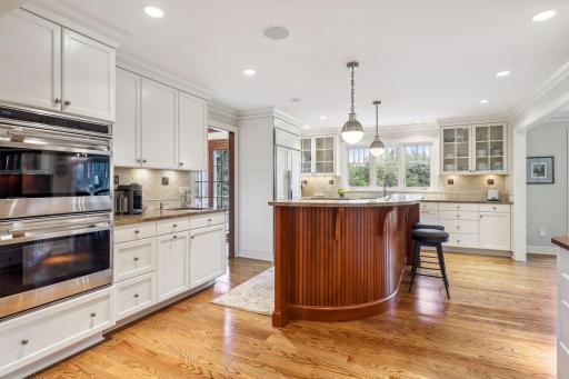 6 Spring Marsh Lane, North Oaks, MN 55127