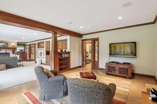 6 Spring Marsh Lane, North Oaks, MN 55127