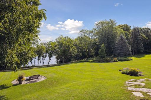 6 Spring Marsh Lane, North Oaks, MN 55127