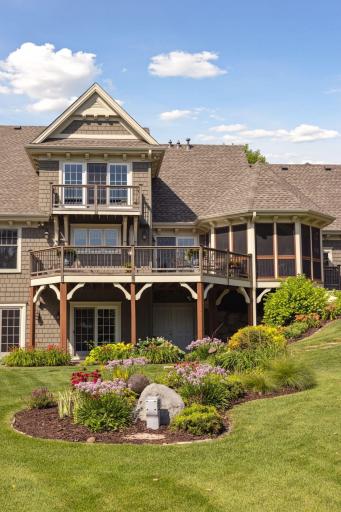 6 Spring Marsh Lane, North Oaks, MN 55127