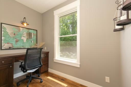 11309 Ridgemount Avenue W, Minnetonka, MN 55305
