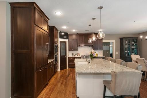 11309 Ridgemount Avenue W, Minnetonka, MN 55305