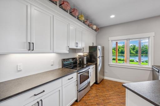 22911 Hunters Ridge Road, Lakeville, MN 55044