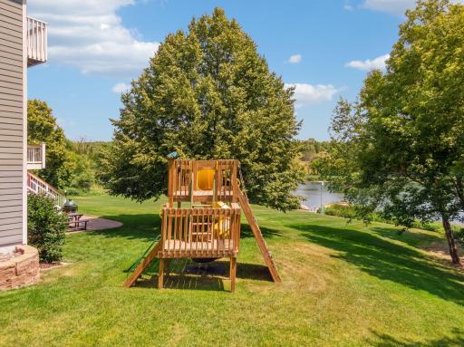 22911 Hunters Ridge Road, Lakeville, MN 55044