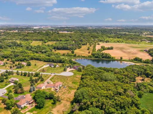 22911 Hunters Ridge Road, Lakeville, MN 55044